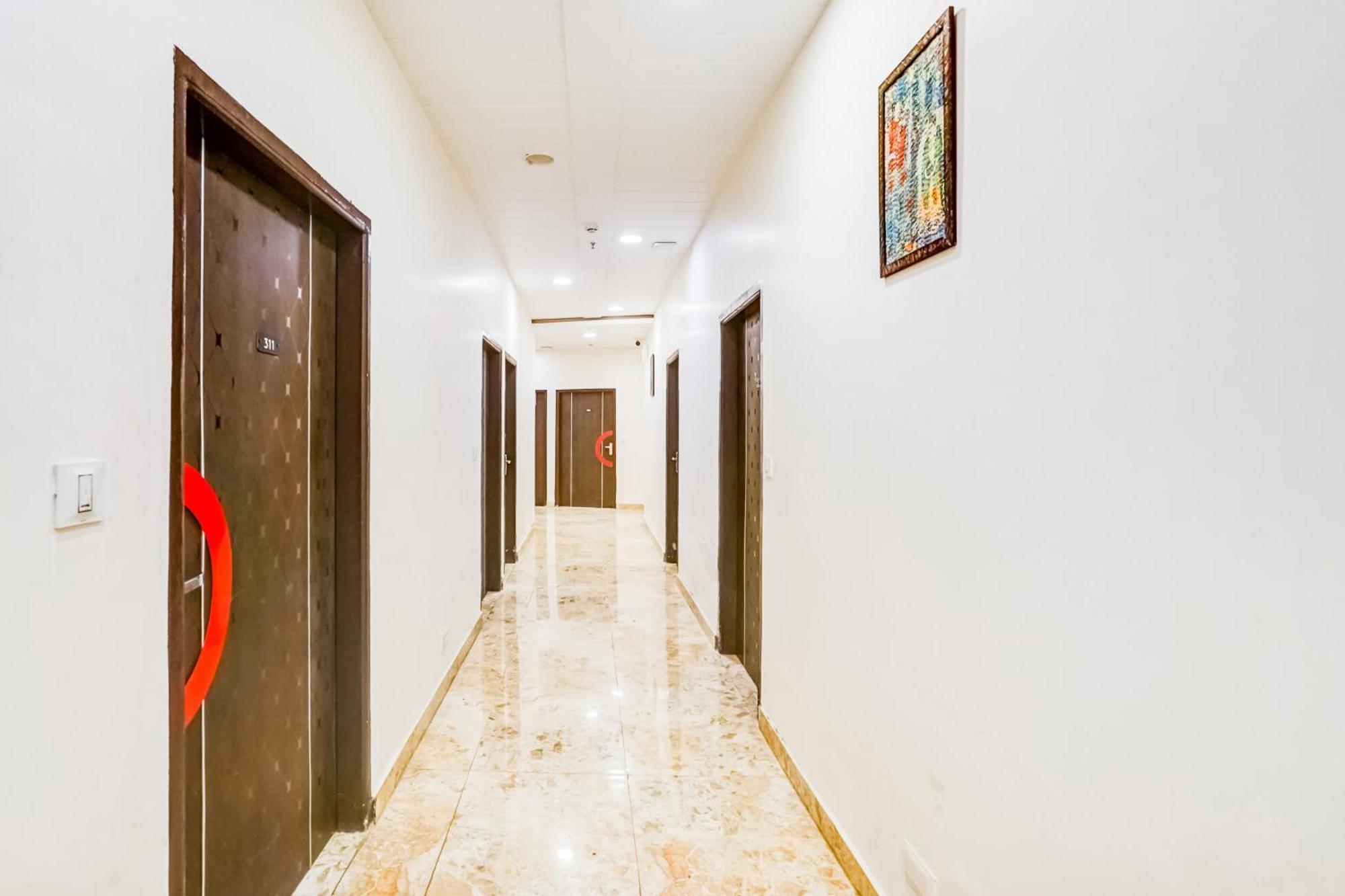 Super Townhouse Jagatpura Hotel Jaipur Eksteriør billede